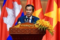 សម្តេចតេជោ ហ៊ុន សែននាយករដ្ឋមន្ត្រីនៃព្រះរាជាណាចក្រកម្ពុជា អញ្ជើញចូលរួមពិសារអាហារអបអរសាទរបុណ្យចូលឆ្នាំថ្មីវៀតណាម !!!!!!!