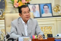 នាយទាហាន នាយទាហានរងនិងពលទាហានទាំងអស់ នៃកងទ័ពជើងគោក ប្រកាសគាំទ្រ គំនិតផ្ដួចផ្ដើម របស់ សម្ដេចតេជោ ហ៊ុន សែន ក្នុងការធ្វើវិសោធនកម្មរដ្ឋធម្មនុញ្ញ និងច្បាប់ពាក់ព័ន្ធ កំណត់ឲ្យថ្នាក់ដឹកនាំកំពូលរបស់ជាតិ មានសញ្ជាតិតែមួយគត់ គឺសញ្ជាតិខ្មែរ !!!!!