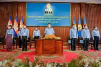 ឯកឧត្តម ហ៊ុន ម៉ាណែត បានធ្វើការរំលឹកថាគណៈបក្សប្រជាជនកម្ពុជា ក្រោមការដឹកនាំរបស់សម្តេចតេជោ រួមជាមួយថ្នាក់ដឹកនាំ សមាជិក សមាជិកា បានស្រោចស្រង់ជីវិតរបស់ពលរដ្ឋកម្ពុជាបានចំនួនបីដងធំៗរួចមកហើយ !!!!