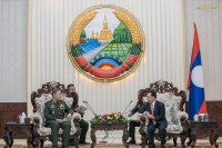 មេបញ្ជាការកងទ័ពជើងគោក នៃកងយោធពលខេមរភូមិន្ទ បានអញ្ជើញចូលជួបសម្តែងការគួរសមជាមួយនាយករដ្ឋមន្ត្រី នៃសាធារណរដ្ឋប្រជាធិបតេយ្យប្រជាមានិតឡាវ !!!!