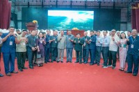 ឯកឧត្តម បណ្ឌិត ហ៊ុន ម៉ាណែត ៖ទិសស្លោក “អតីតកាលឈឺចាប់ បច្ចុប្បន្នស៊ូយ៉ាប់ ដើម្បីអនាគតរុងរឿង” គឺជាមាគ៌ាសំខាន់ក្នុងការអភិវឌ្ឍន៍ប្រទេស !!!!!