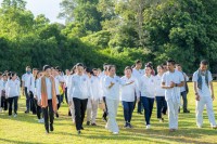 លោកជំទាវបណ្ឌិត ពេជ ចន្ទមុន្នី ហ៊ុនម៉ាណែត៖ ការធ្វើវិបសនានៅក្នុងបរិវេណប្រាសាទអង្គរវត្ត ដែលជាទីគោរពសក្ការបូជារបស់កម្ពុជាយើងនេះ គឺដើម្បីសុំសេចក្តីសុខ សេចក្តីចម្រើន ដល់ប្រទេសជាតិផង និងប្រជាជនផង ជាពិសេសកុមារតូចៗ ឱ្យចៀសផុតពីជំងឺដង្កាត់ផ្សេងៗ !!!!!!