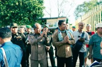 ប្រជាពលរដ្ឋនាំគ្នាគាំទ្រ ការដឹកនាំរបស់ ឯកឧត្តមបណ្ឌិតប៉ាន់ ខែមប៊ុនថន នៅក្នុងទឹកដីខេត្តបន្ទាយមានជ័យ !!!!!