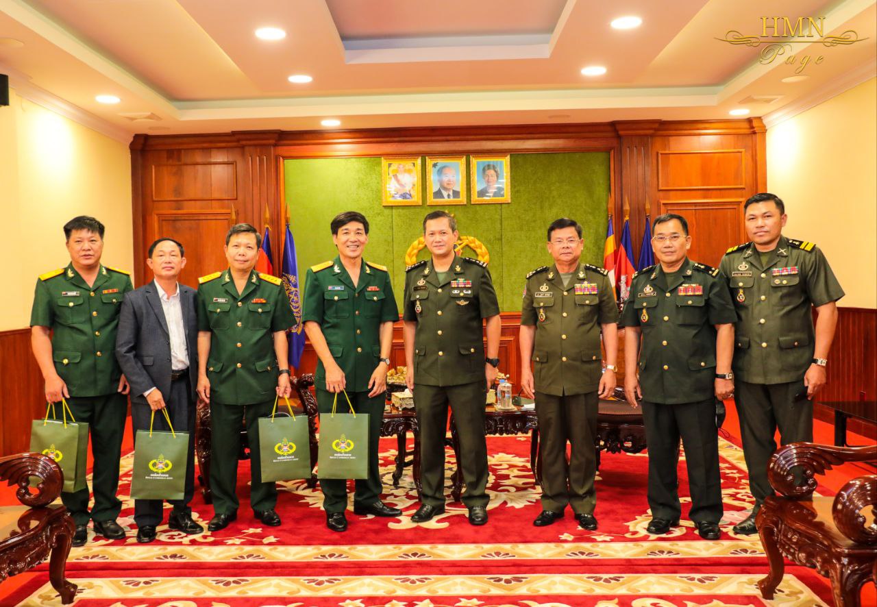 មេបញ្ជាការកងទ័ពជើងគោក បានអនុញ្ញាតឱ្យគណៈប្រតិភូអង្គទ័ពទី៤ នៃកងទ័ពប្រជាជនវៀតណាម ចូលជួបសំណេះសំណាលសម្តែងការគួរសម !!!!